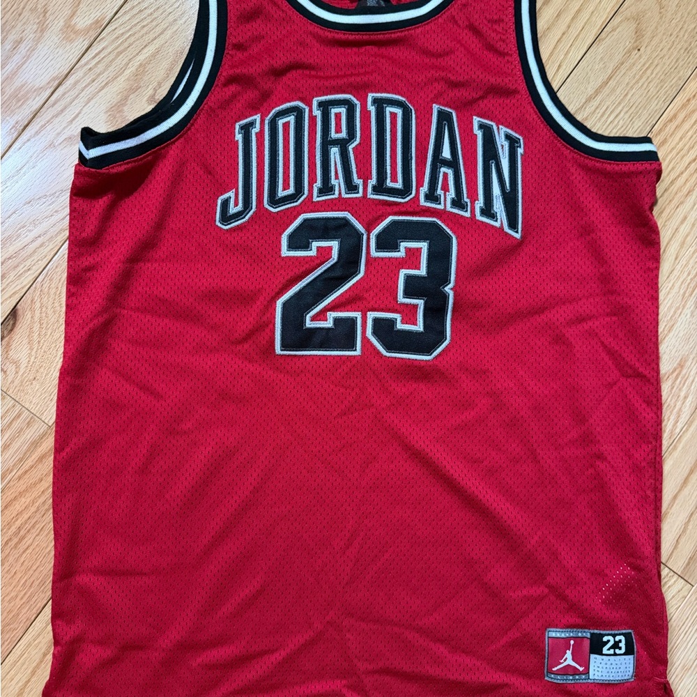 Air Jordan NBA Chicago Bulls Michael Jordan #23 Sports Jersey - Youth XL
